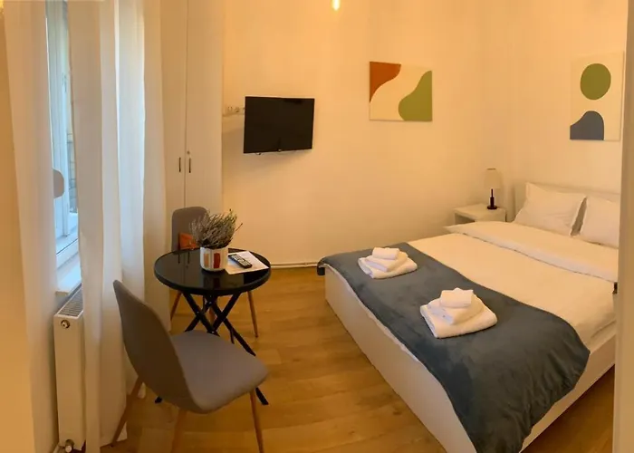 Apartament Plopilor Studios